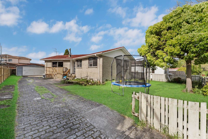 7 Tangelo Place, Bucklands Beach, Auckland - Carousel 1