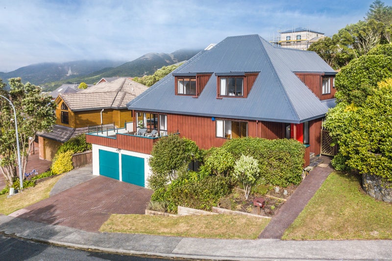 13 Ramphal Terrace, Khandallah, Wellington - Carousel 1