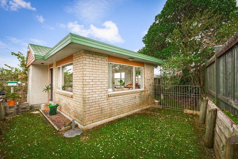 12/520 Don Buck Road, Westgate, Auckland - Carousel 13
