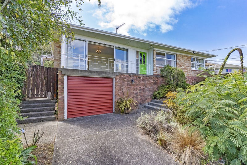 5 Gaede Terrace, Sunnyvale, Auckland - Carousel 1