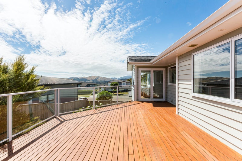 14 Canary Way, Whitby, Porirua - Carousel 1