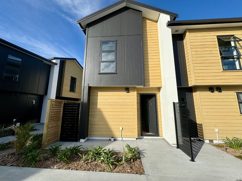 73 Te Ara o Papatahi, Wainuiomata, Lower Hutt - Carousel 14