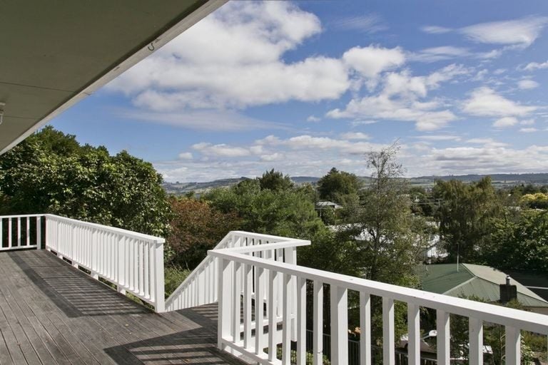 13 Tawa Street, Hilltop, Taupo - Carousel 2
