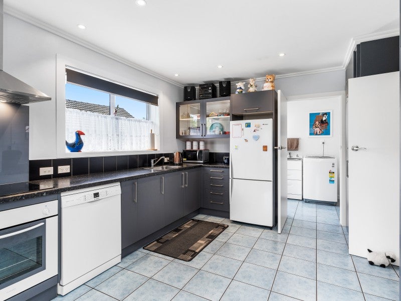 16 Lomax Place, Islington, Christchurch - Carousel 2