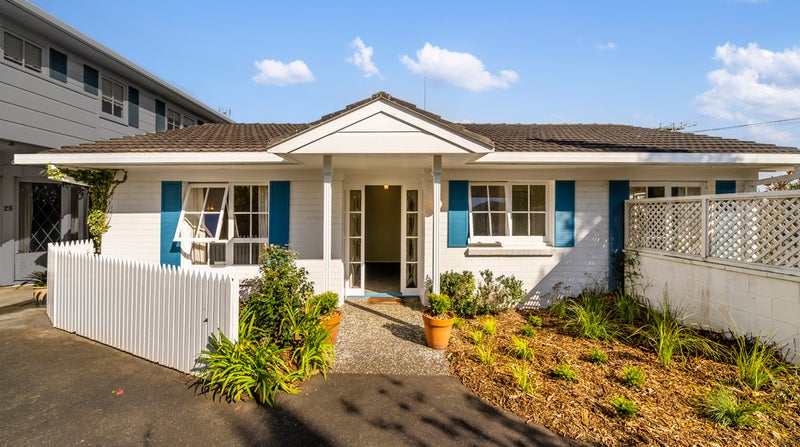 1/28 Byron Avenue, Takapuna, Auckland - Carousel 1