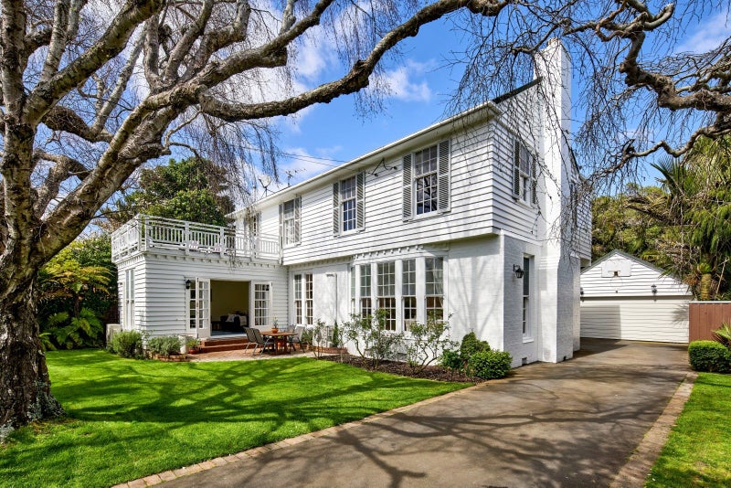 2 Hautana Square, Woburn, Lower Hutt - Carousel 1