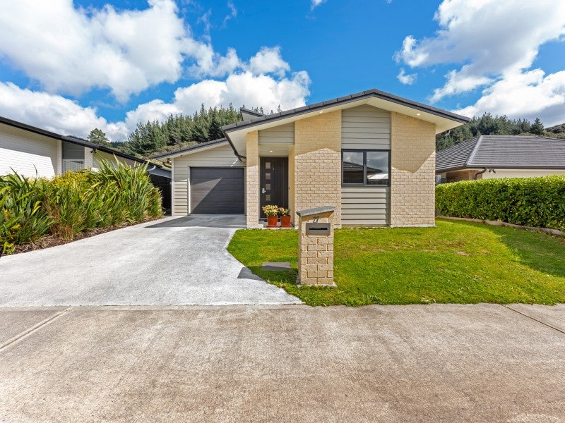 27 Somerby Mews, Silverstream, Upper Hutt - Carousel 2