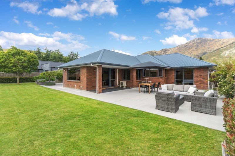 9 Red Cottage Drive, Lake Hayes, Queenstown - Carousel 1
