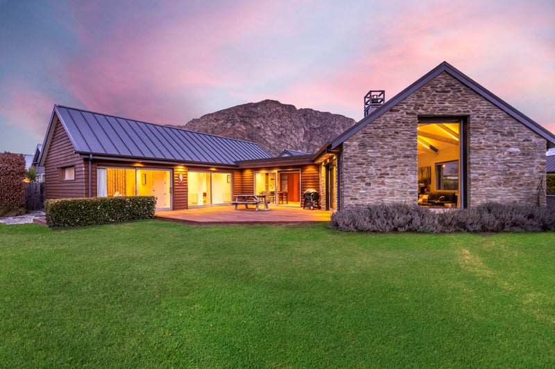39 Atley Road, Arthurs Point, Queenstown - Carousel 1