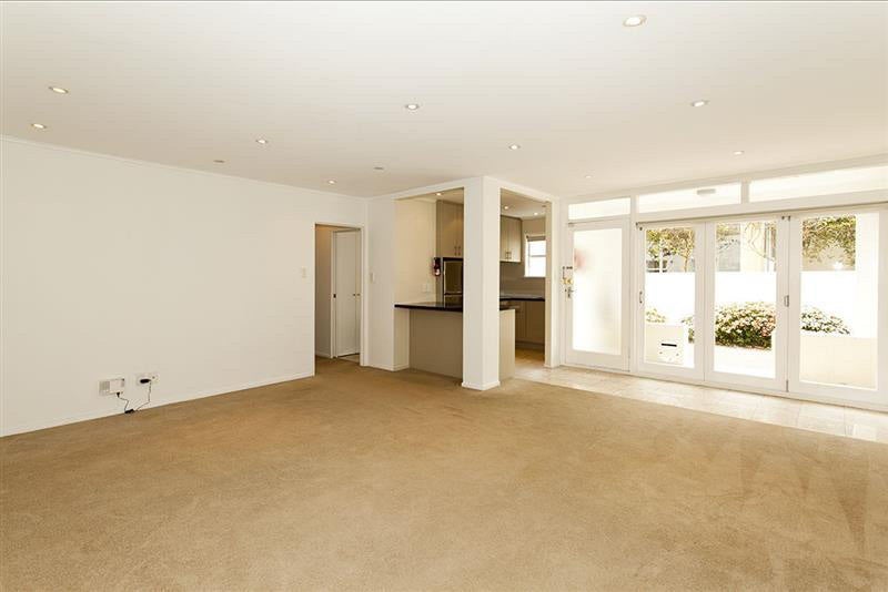 8E Crescent Road, Parnell, Auckland - Carousel 1