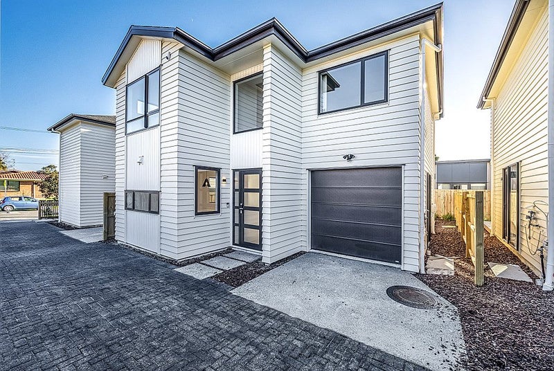 4A Ropata Avenue, Point England, Auckland - Carousel 1