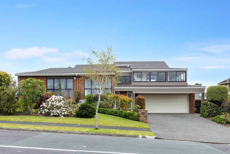 16 Renoir Street, West Harbour, Auckland - Carousel 1