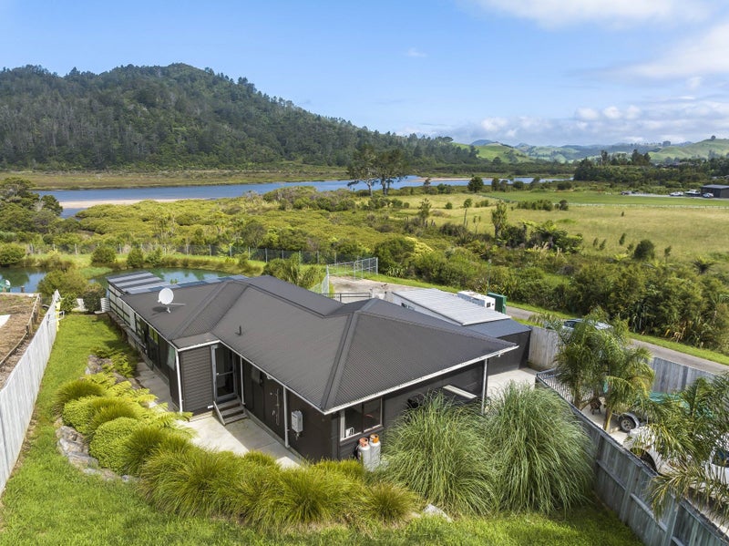 126 Rangituia Street, Whangamata - Carousel 1