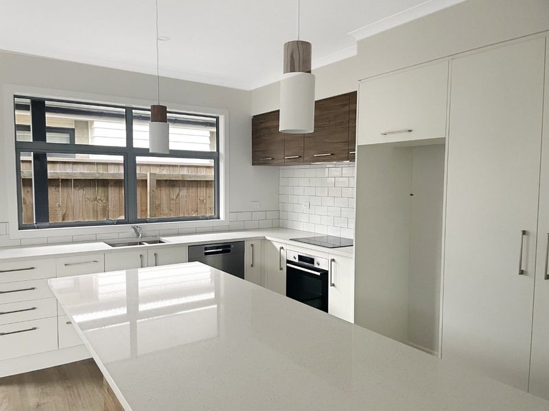 24 Te Ara o Motutawa, Avalon, Lower Hutt - Carousel 2