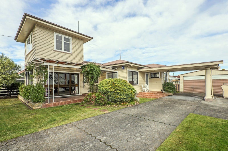 1006 Gordon Road, Raureka, Hastings - Carousel 2