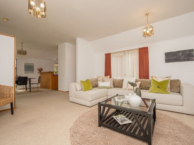 74 Chedworth Avenue, Chedworth, Hamilton - Carousel 2