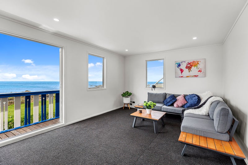 2/122 Owhiro Bay Parade, Owhiro Bay, Wellington - Carousel 2