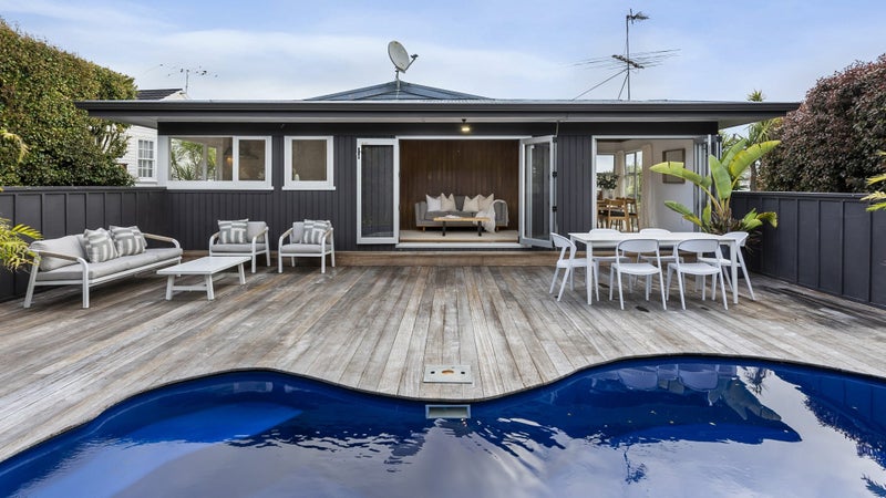 16 Ashwell Street, St Heliers, Auckland - Carousel 1