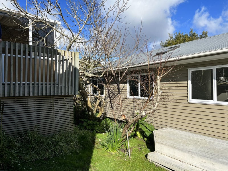 10 Oteha Valley Road, Northcross, Auckland - Carousel 2
