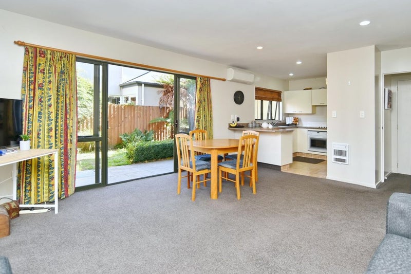 27 Parade Court, Addington, Christchurch - Carousel 2
