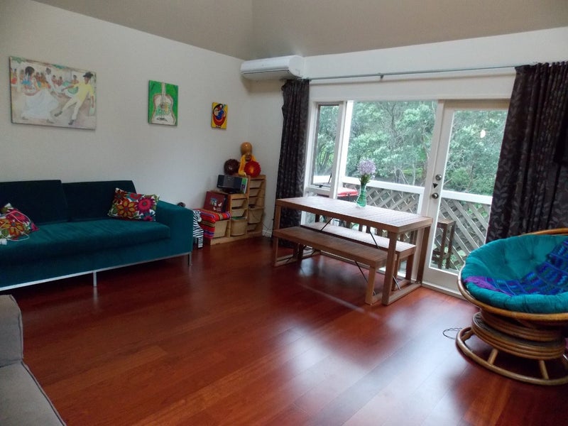 17 Lawson Place, Mount Victoria, Wellington - Carousel 1