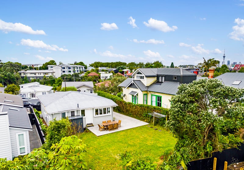 24 Tuarangi Road, Grey Lynn, Auckland - Carousel 1