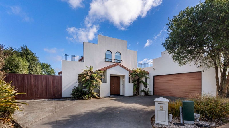 5 Mica Place, Northwood, Christchurch - Carousel 1