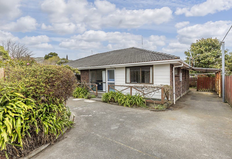 4/27 Parkvale Road, Karori, Wellington - Carousel 1
