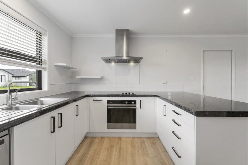 27 Furlong Road, Papamoa - Carousel 2