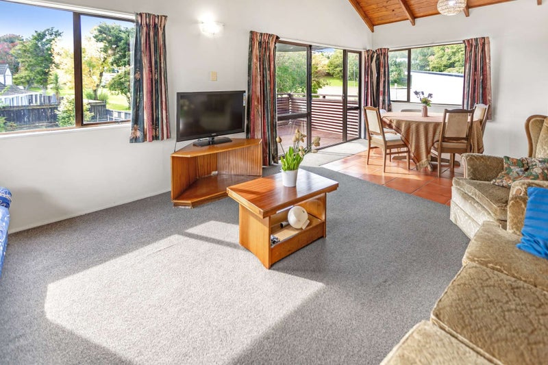 8B Oriana Crescent, Bellevue, Tauranga - Carousel 1