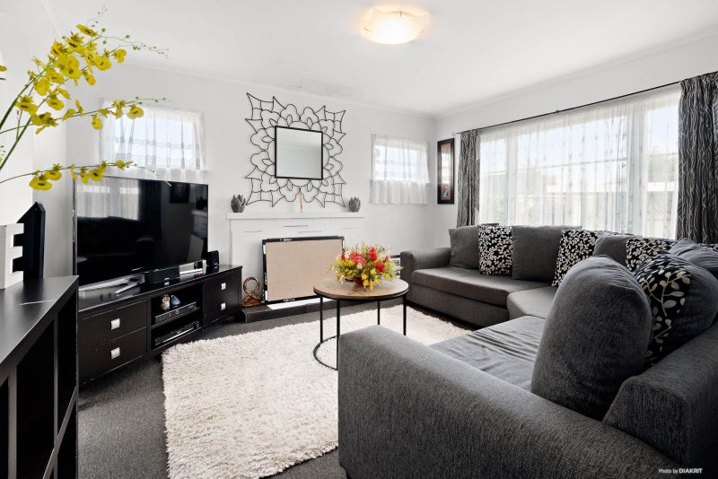 12A Hutton Street, Otahuhu, Auckland - Carousel 1