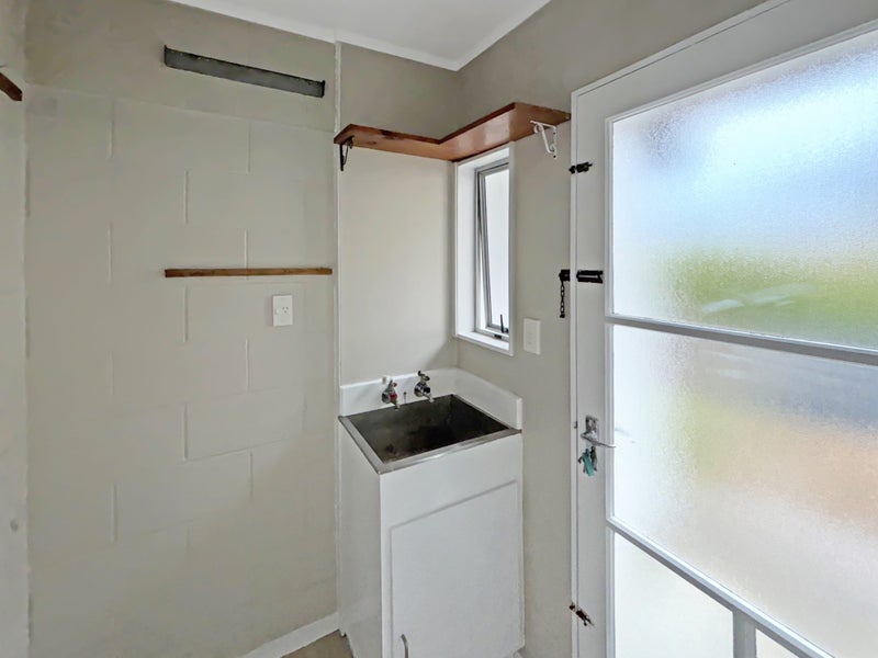 6/77 West Coast Road, Glen Eden, Auckland - Carousel 11
