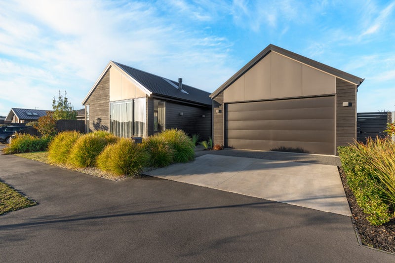 41 Prestons Park Drive, Marshland, Christchurch - Carousel 1
