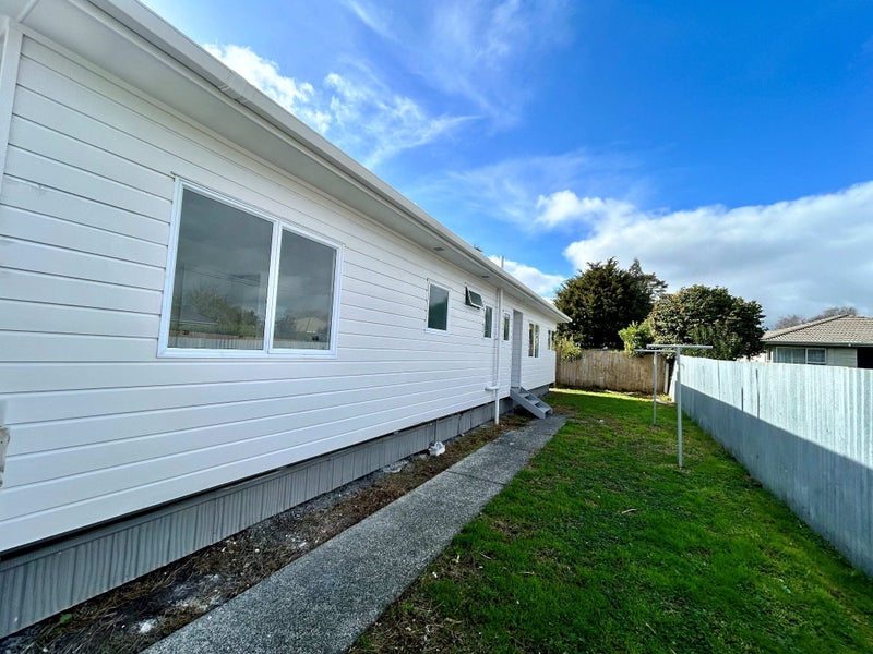 76 Wellington Street, Hamilton East, Hamilton - Carousel 15