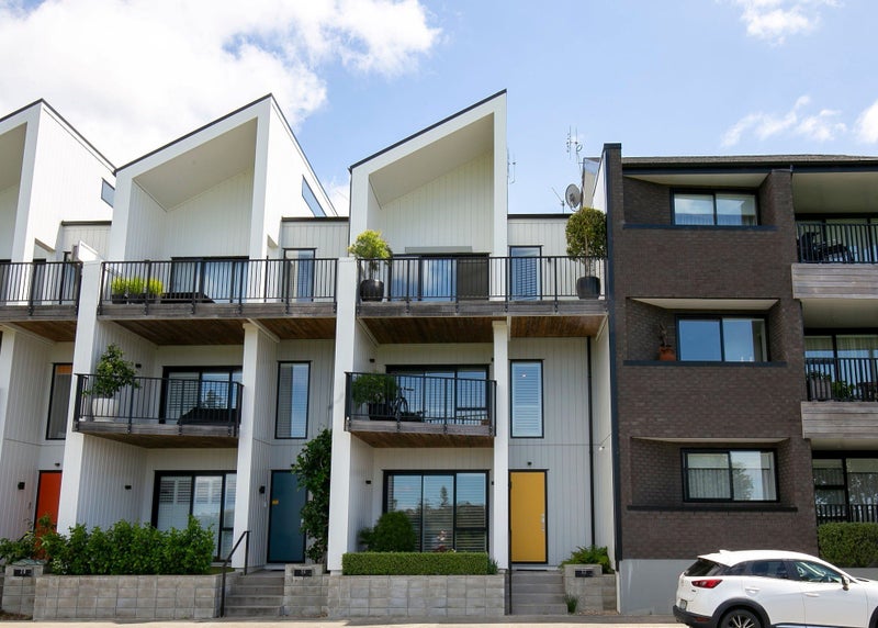 32 Catalina Bay Drive, Hobsonville, Auckland - Carousel 14