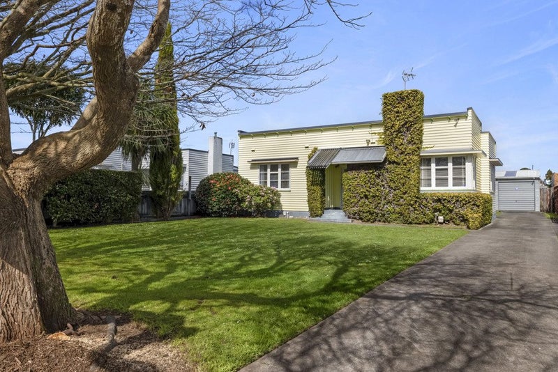 8 Cornwall Street, Brooklands, New Plymouth - Carousel 2