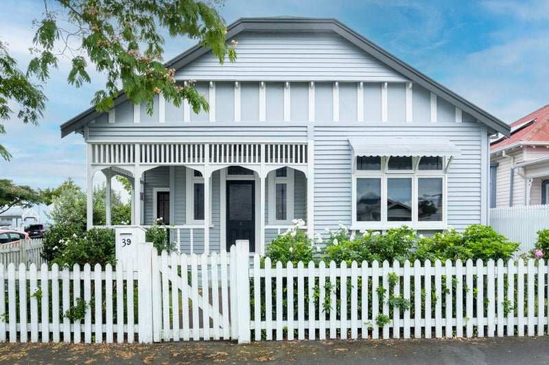 39 Nelson Crescent, Napier South, Napier - Carousel 2