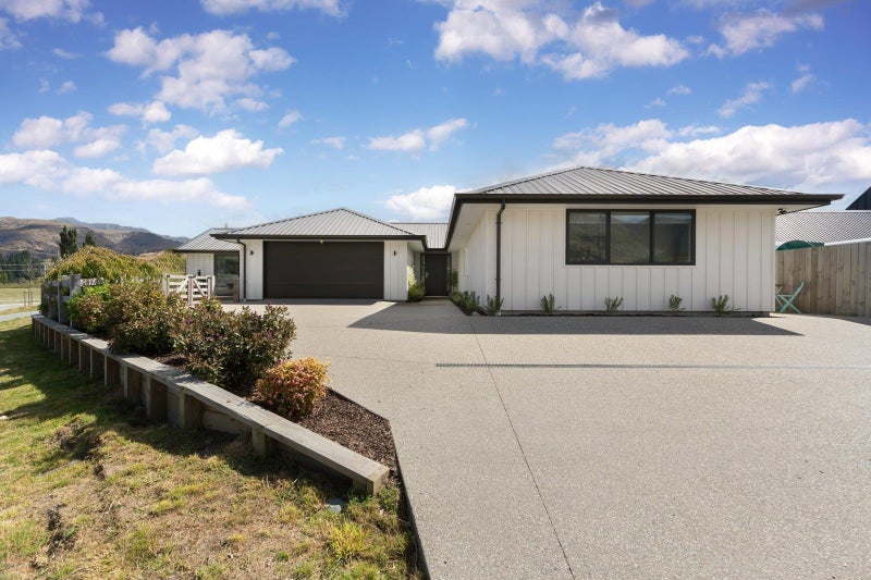 8 Headley Drive, Lower Shotover, Queenstown - Carousel 1