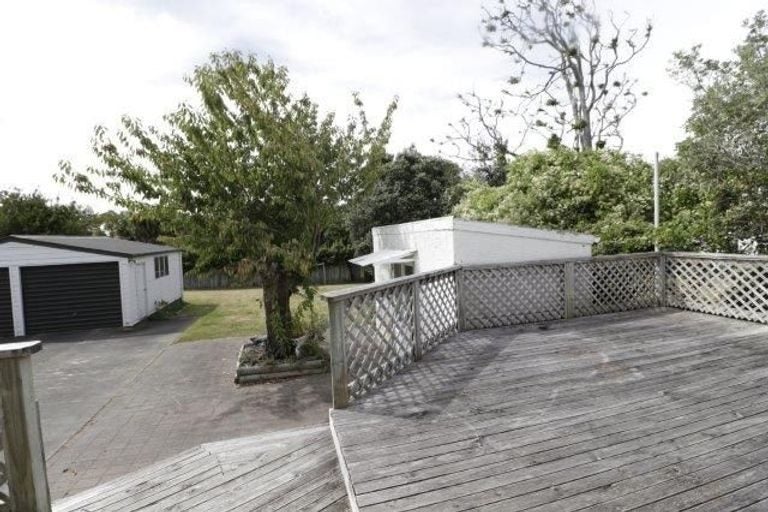 10 Brassey Road, Saint Johns Hill, Whanganui - Carousel 1