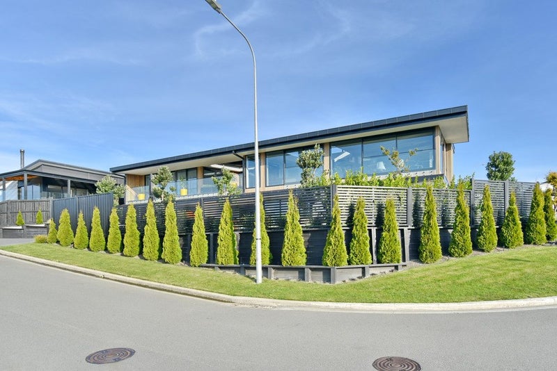 2 Dove Grove, Westmorland, Christchurch - Carousel 2