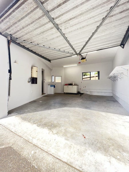 26B Waiohua Road, Greenlane, Auckland - Carousel 21