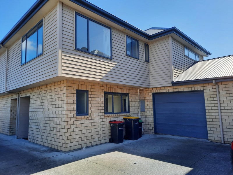 8C Charles Street, Waltham, Christchurch - Carousel 1