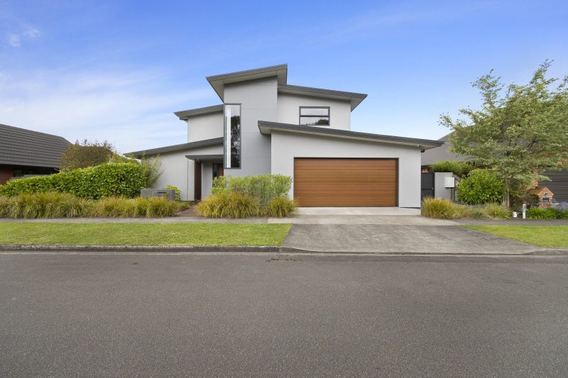67 Ruapehu Drive, Fitzherbert, Palmerston North - Carousel 1
