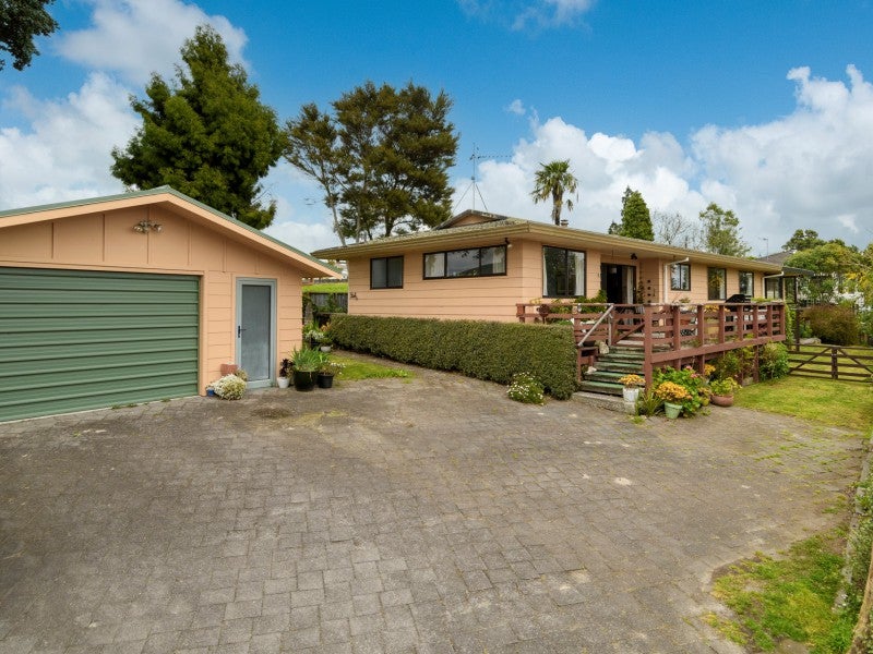64 Welcome Bay Road, Welcome Bay, Tauranga - Carousel 1
