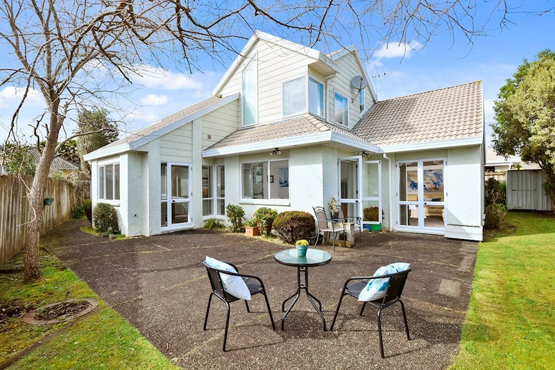 1/36 Astoria Place, Northpark, Auckland - Carousel 1