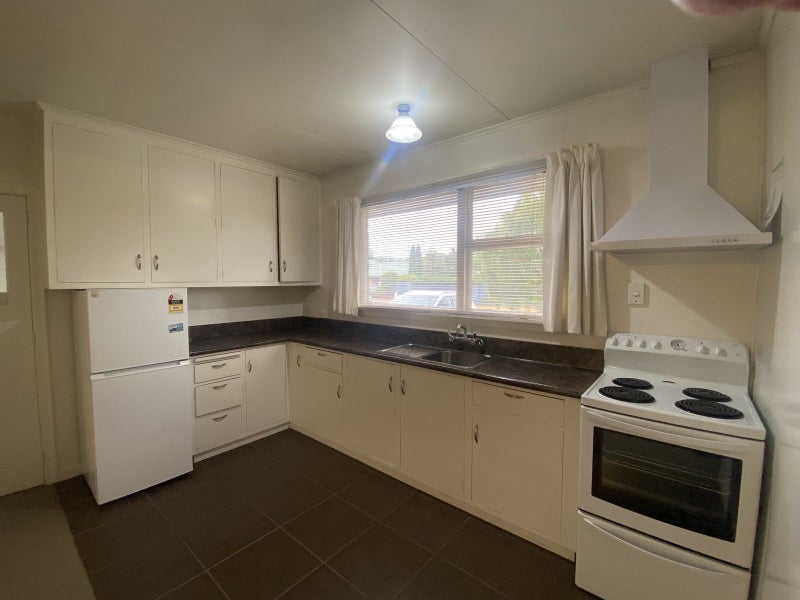 58 Elizabeth Street, Allenton, Ashburton - Carousel 2