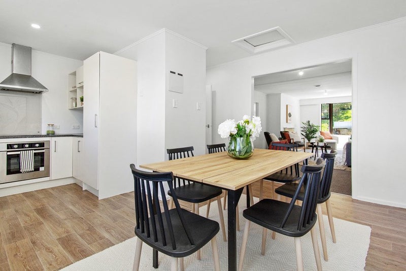 22 Franklyn Road, Tawa, Wellington - Carousel 2