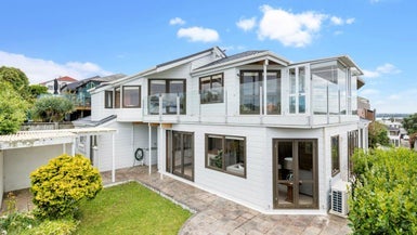 2/160 Bucklands Beach Road, Bucklands Beach, Auckland - Carousel 1