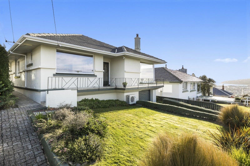 148 Easther Crescent, Kew, Dunedin - Carousel 1