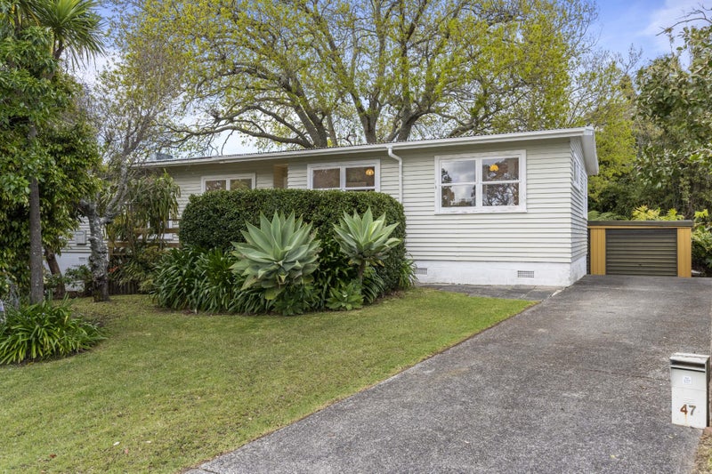 47 Weldene Avenue, Glenfield, Auckland - Carousel 1